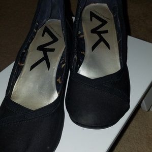 Anne Klein Wedge Style Slip In Casual Shoe